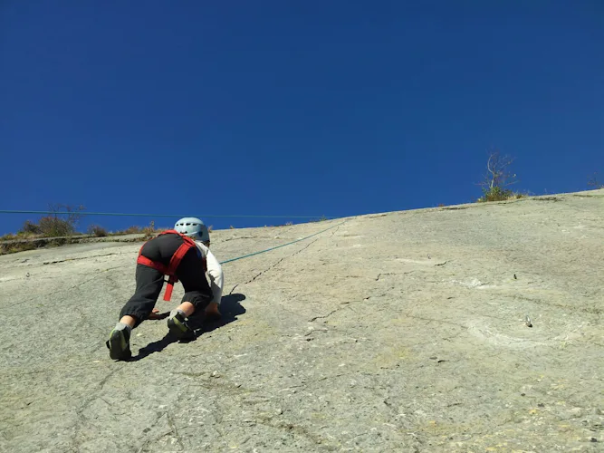 Easy rock climbing for women in Sarca Valley (1)