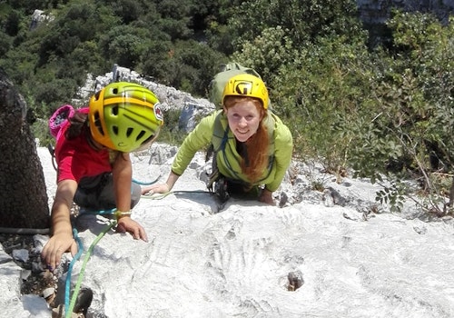 Easy rock climbing for women in Sarca Valley