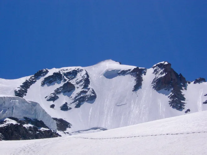 2-day Gran Paradiso ascent (4061m) in the Italian Alps