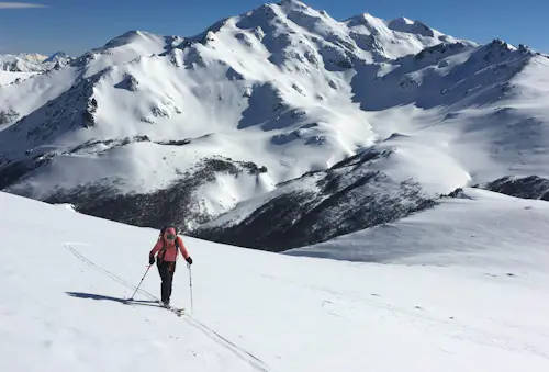Programa de 1 día de esquí de travesía en Bariloche