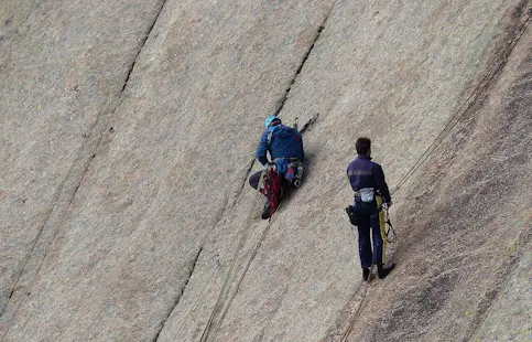 La Pedriza escalada tradicional y deportiva viaje de 2 días