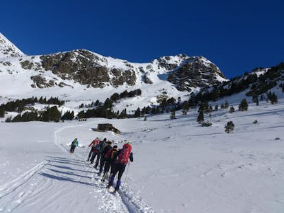 Snowshoeing ascent to Tossa Plana de Lles