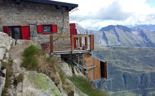 1-day hike and via ferrata to Boccalatte Hut in Val Ferret