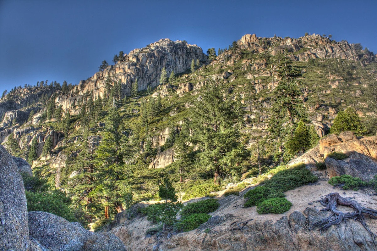 3-day hiking trips to Sierra Nevada's 3-thousanders