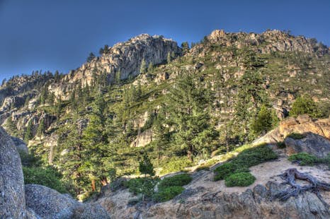 3-day hiking trip to Sierra Nevada’s 3-thousanders