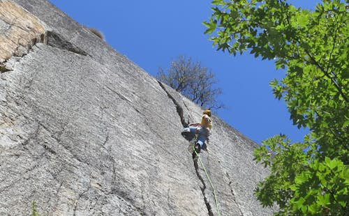 3-day Trad Climbing course for beginners in Ossola Valley