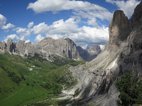 5-day Multi-pitch rock climbing routes in the Dolomites