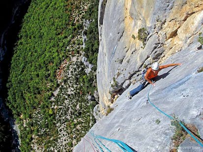 Cap Canaille rock climbing day tours for beginners