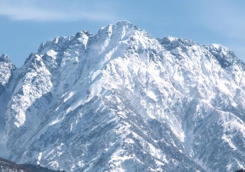 Advanced snow mountain climbing in Japan