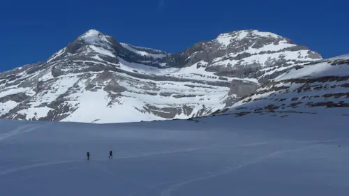 3-day Ordesa National Park ski tour in the Pyrenees