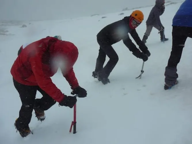 1-day mountaineering course in Sierra Nevada