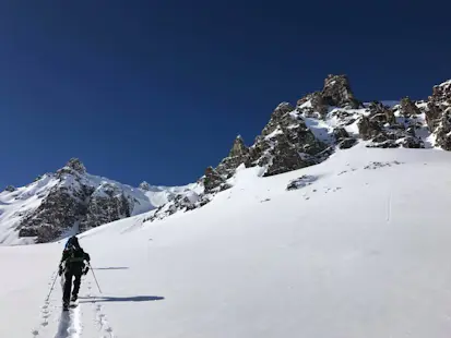Ski touring day tours around Aspen (intermediate)