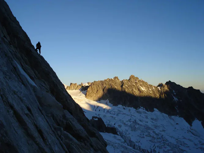 Les Grandes Jorasses escalade avec un guide de l'Éperon du Marcheur