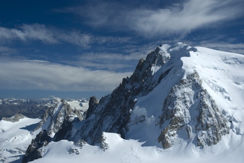 8-day off-piste skiing program around the Alps