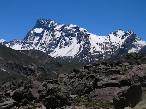 Ascenso de 1 o 2 días al Cerro Arenas por su cara sur