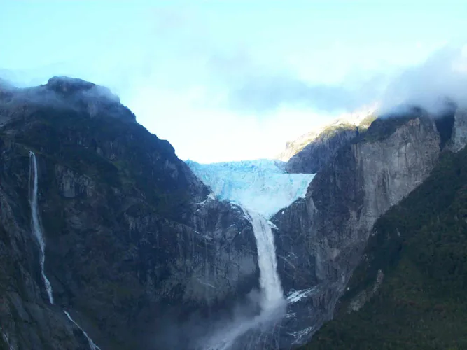 El Morado hanging glacier