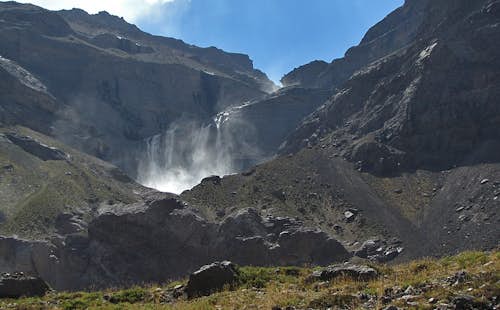 4-day Río Olivares’ waterfall trek