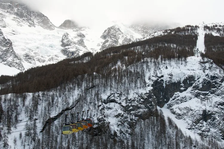 Freeride skiing with a guide in La Grave