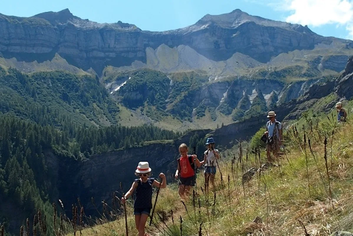 Hiking in the Hautes Alpes 6-day trip | France