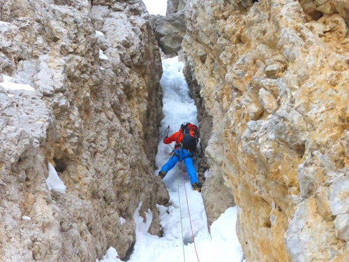 Sassolungo, Val di Fassa, Goulotte, Guided Ice Climb