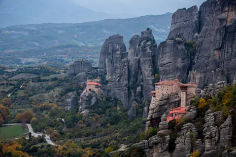 Delphi to Meteora 2-day hiking trip