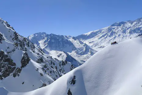 Cajon del Maipo full day guided skiing program