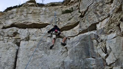 Basic rock climbing course in the Apuan Alps