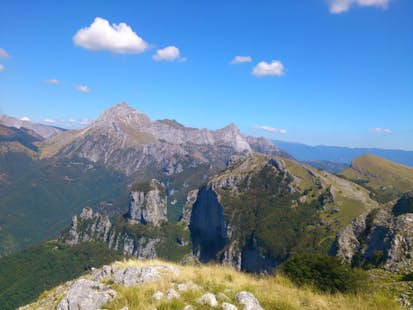 Hiking Vie di Lizza in the Apuan Alps, Tuscany