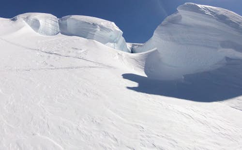 Cerro Vespignani guided full day skiing program