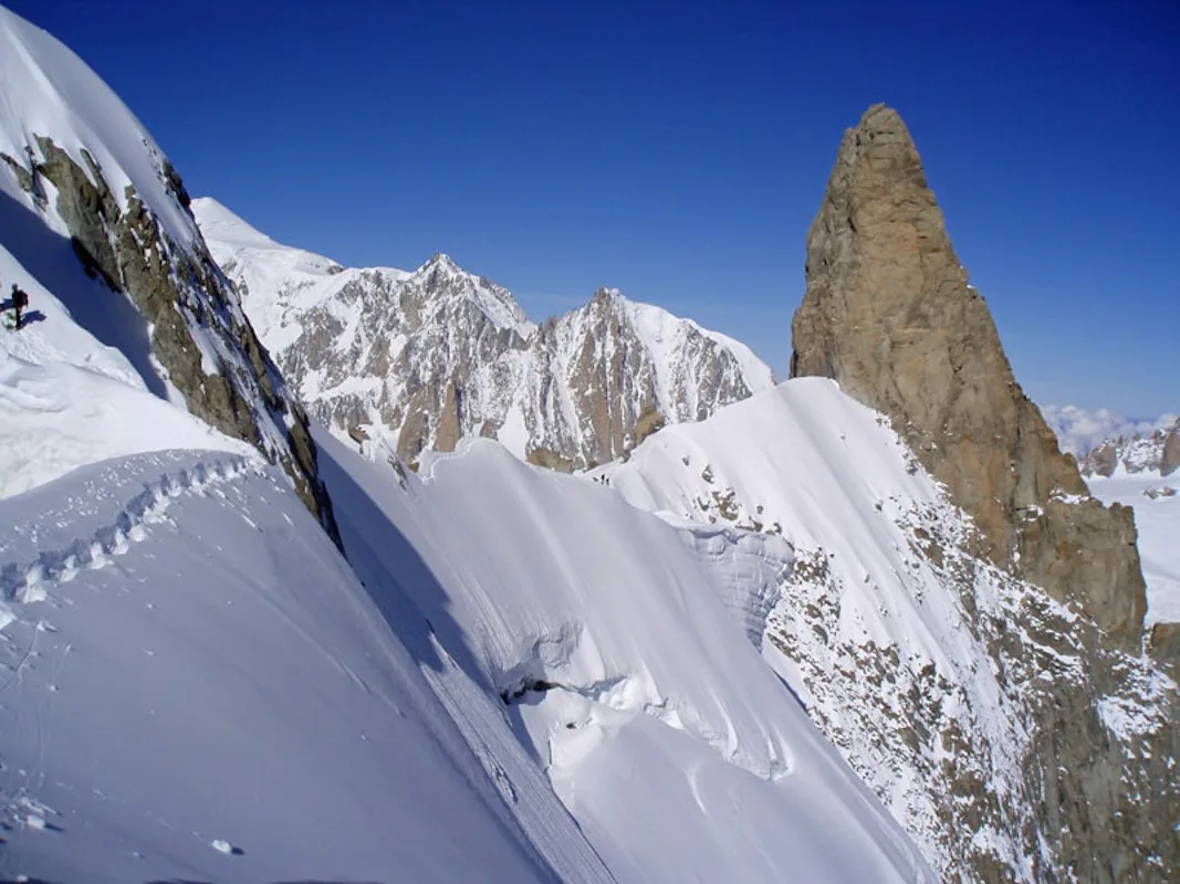 7-day traverse of the classic arêtes of the Mont Blanc massif | France