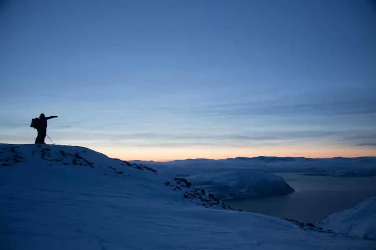 Ski de randonnée de nuit dans l'Arctique, Finnmark, Norvège