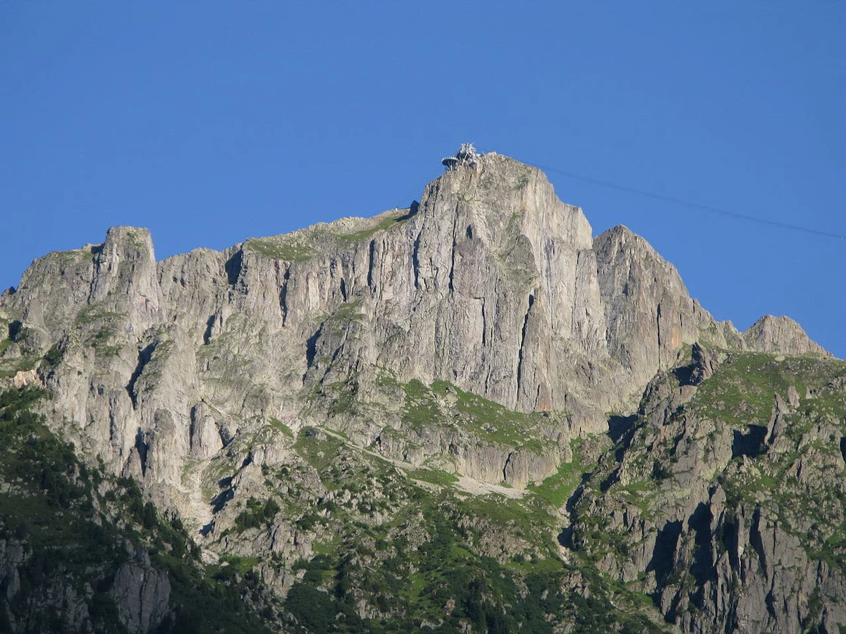 East face of Brévent rock climbing