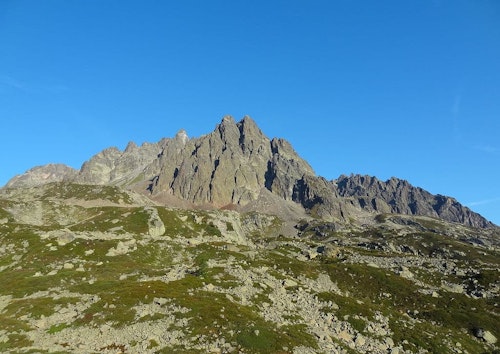 Multi-pitch climbing in Chamonix: Aiguille de la Gliere