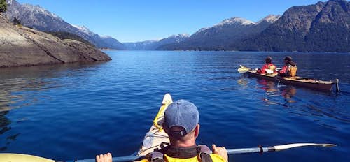 Paddling day trip exploring the lakes of Bariloche