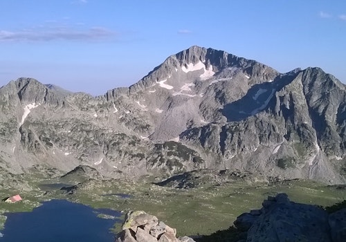 Hiking in the Pirin Mountains: Tevno Ezero and the surrounding peaks
