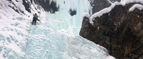 3-day advanced ice climbing course in Banff, Canada