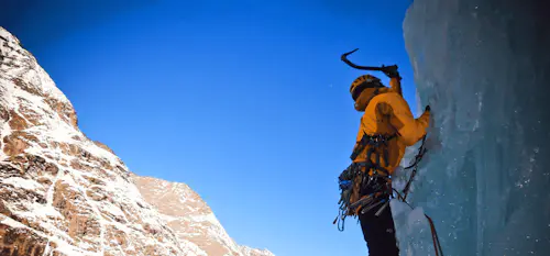 Introduction to ice climbing, 4-day course in Nevados de Sollipulli (Chile)