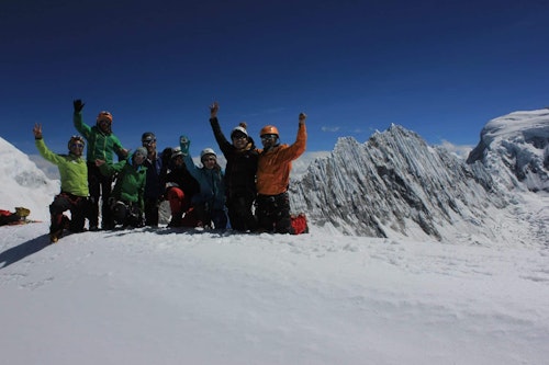 18-day guided program: Cedros Trek + Vallunaraju climb