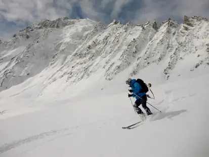 The 4000 m Saas Fee mountain skiing traverse