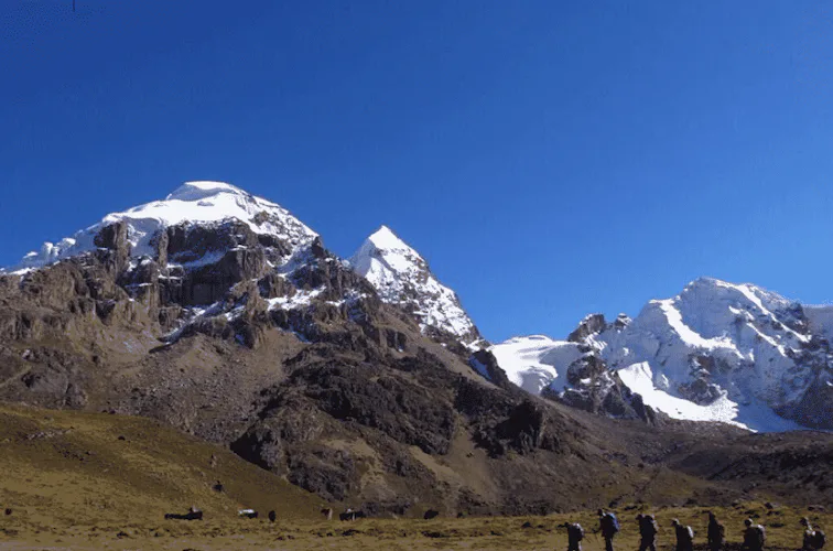 Cordillera Huayhuash 4-day guided hiking trip 1