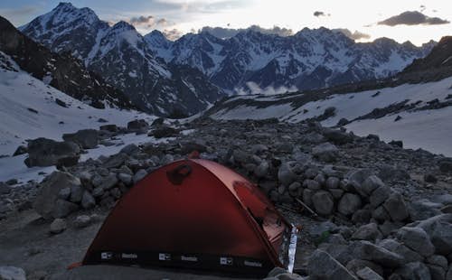 Caucasus Mountains guided trekking tour