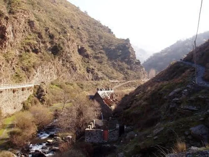 Día de trekking en Güéjar Sierra con guía