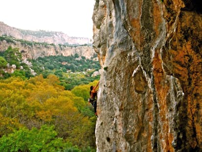 Rock climbing courses for all levels in Huesca