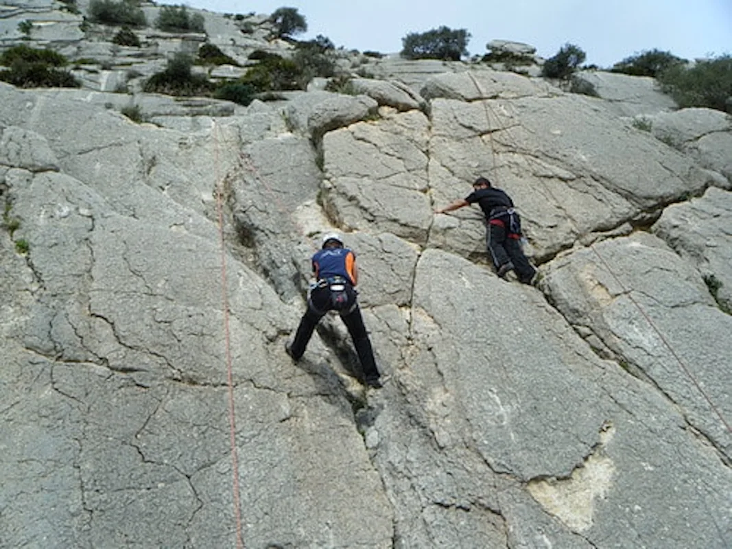 Initiation rock climbing course in Malaga | Spain
