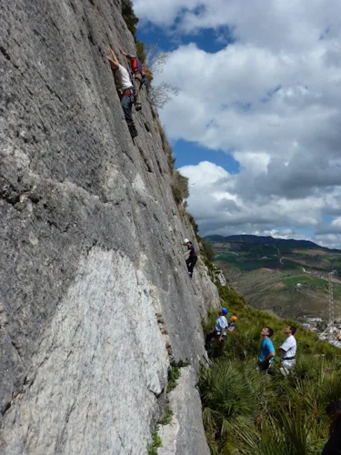 Initiation rock climbing course in Malaga
