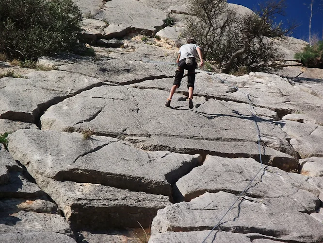 Initiation rock climbing course in Malaga