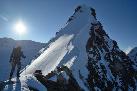 Dufourspitze climbing in Monte Rosa massif