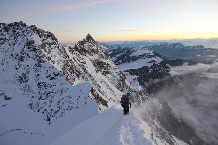 Escalade du Dufourspitze dans le massif du Mont Rose
