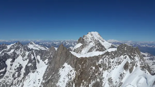 Mountaineering in Grandes Jorasses by the normal route | Italy