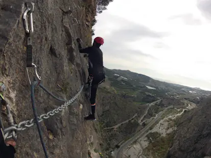 Excursión guiada de vía ferrata en Los Vados, Granada